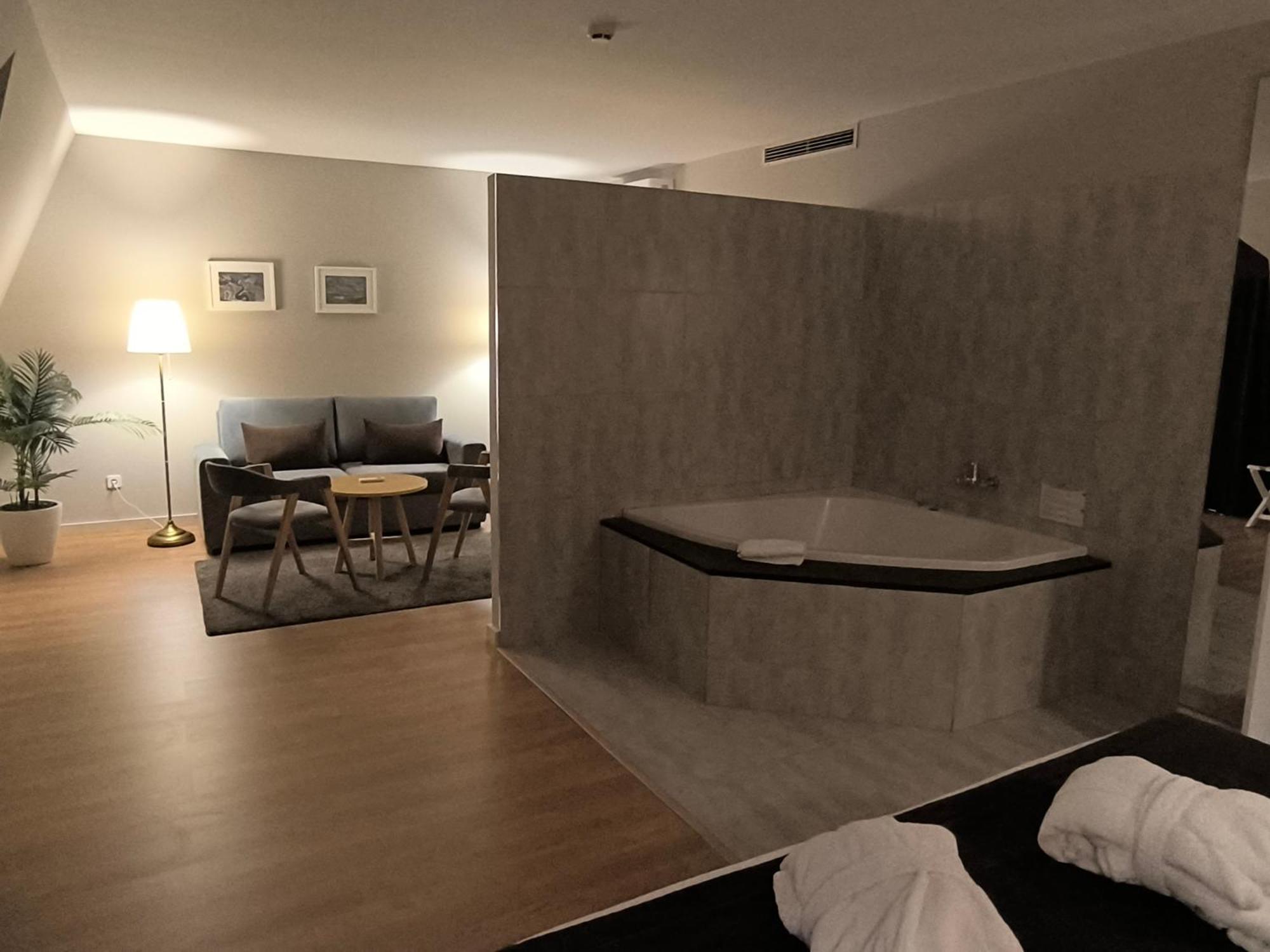 Hotel Douro Marina & Resende