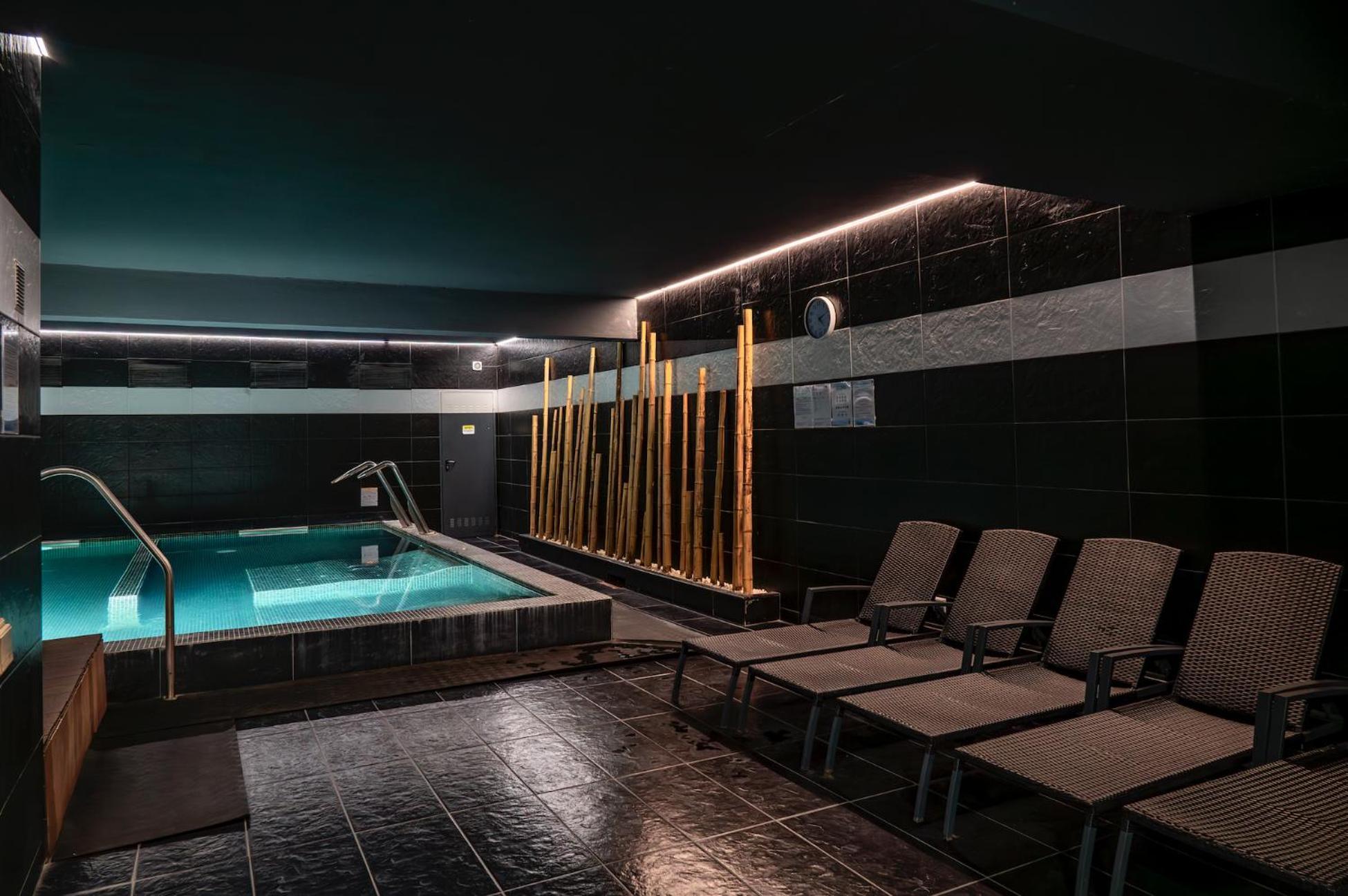 Douro Marina & Hotel
