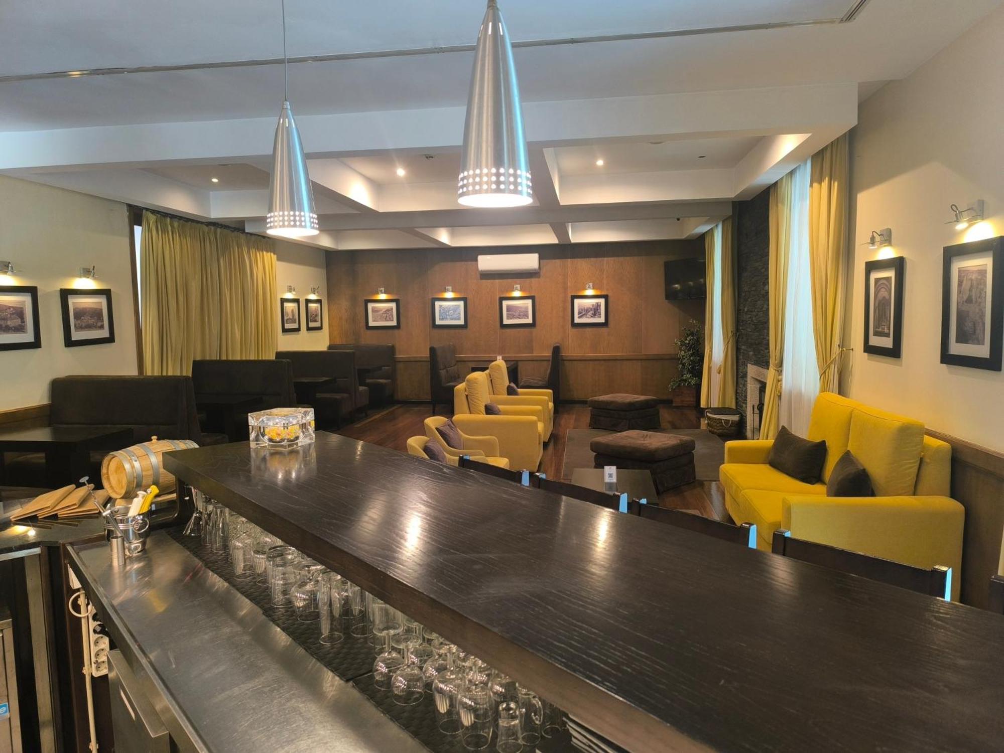 Douro Marina & Hotel 4*